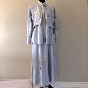 Women’s Vintage Embroidered Light Blue Embroidered Three-Piece Skirt Set size M